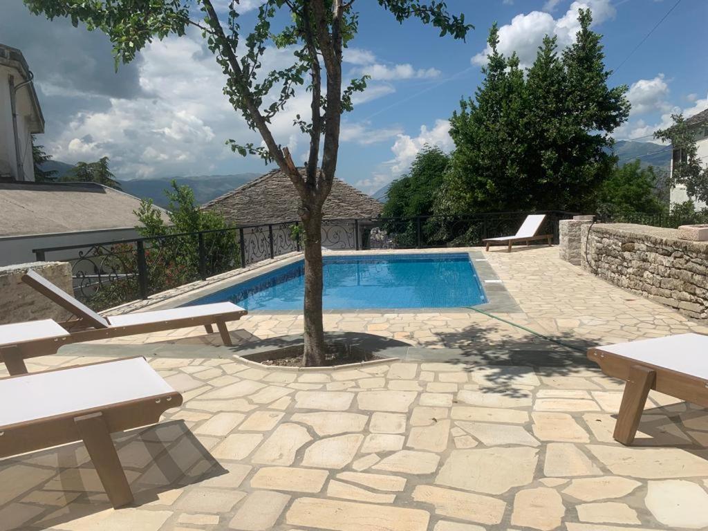 Hotel Gjirokastra Exterior photo