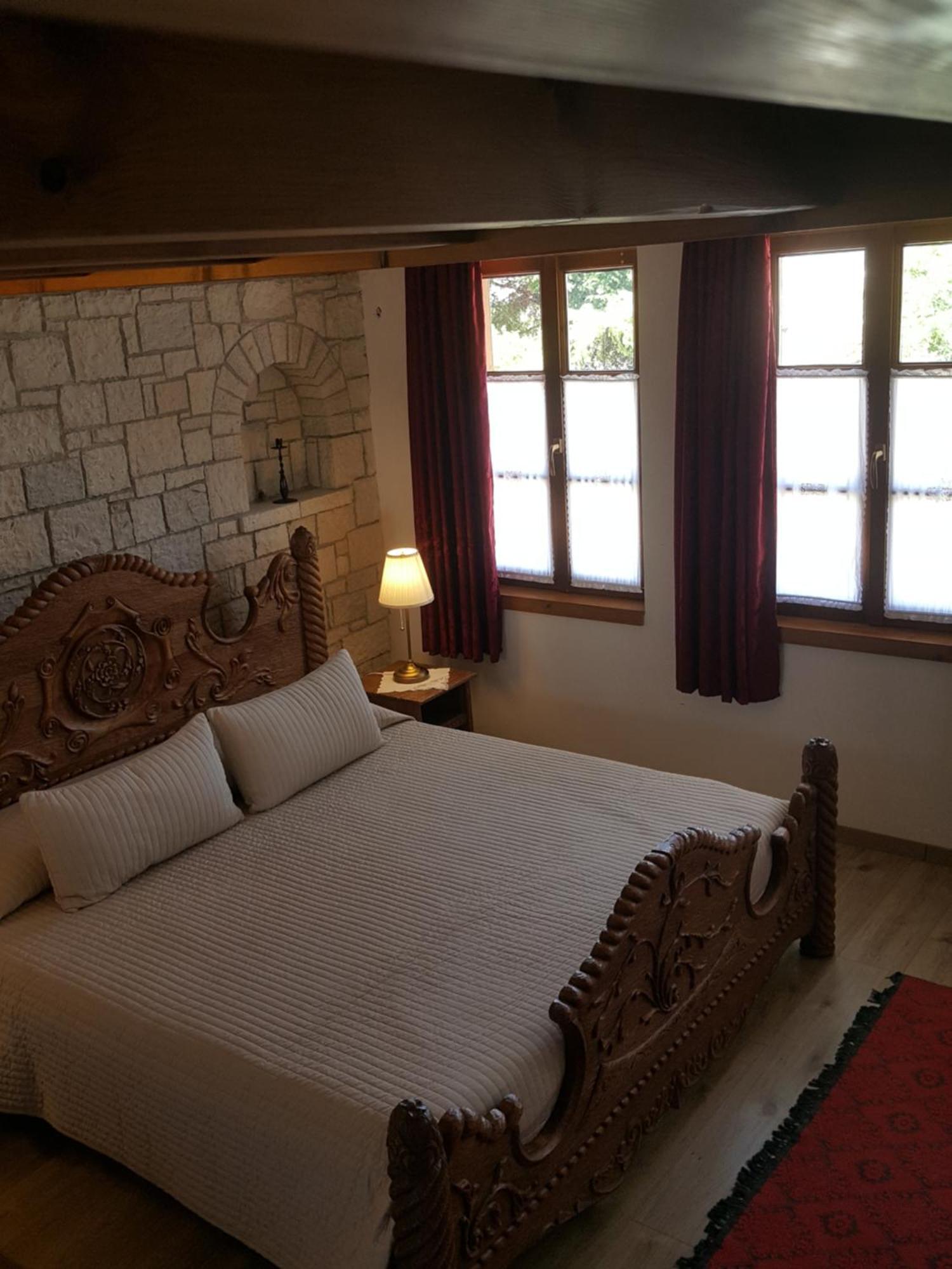 Hotel Gjirokastra Exterior photo