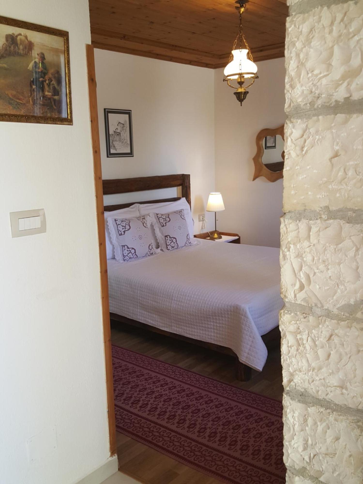 Hotel Gjirokastra Exterior photo