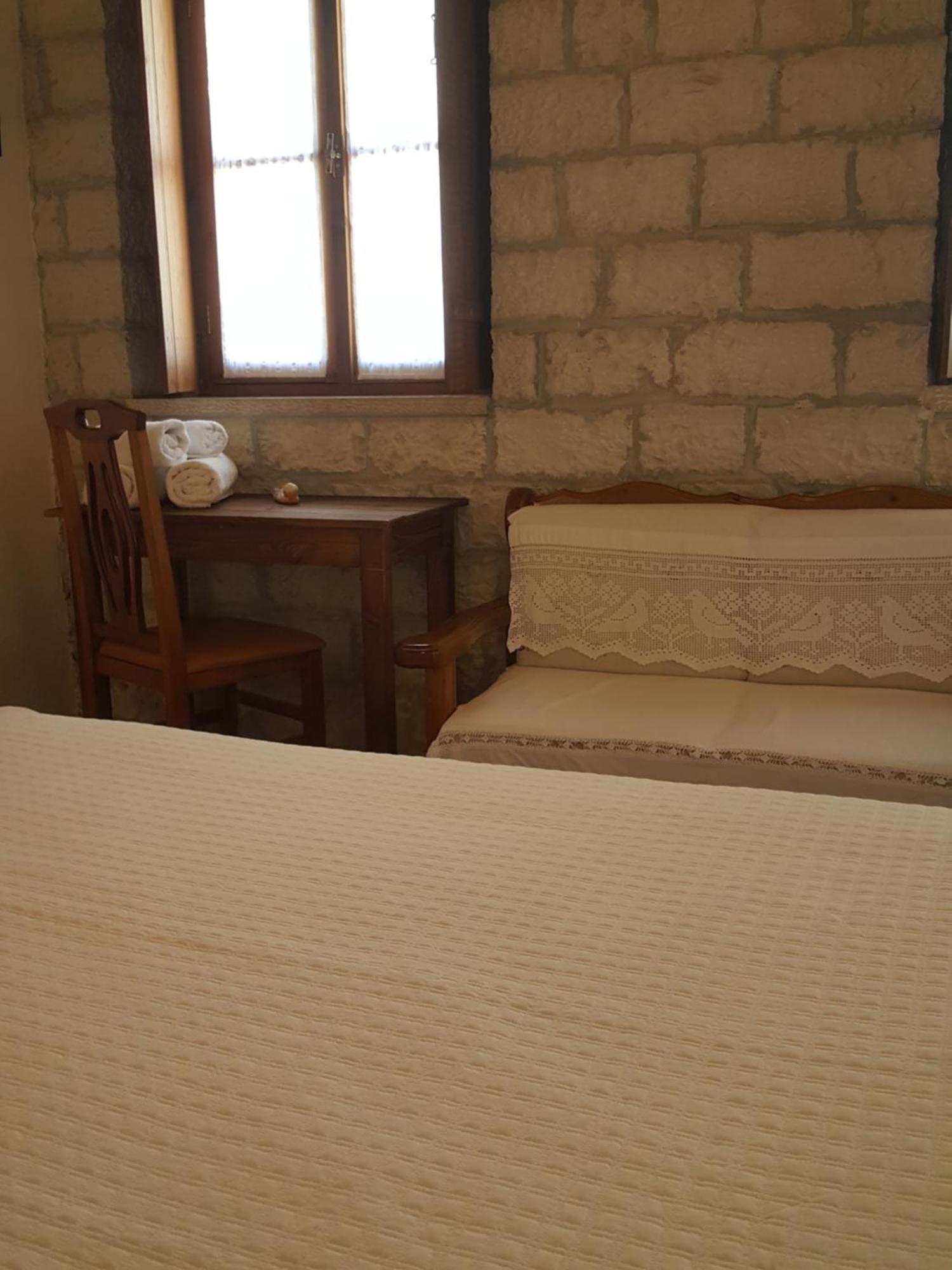 Hotel Gjirokastra Exterior photo