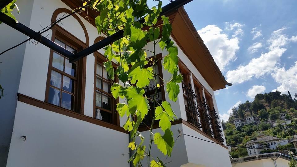 Hotel Gjirokastra Exterior photo