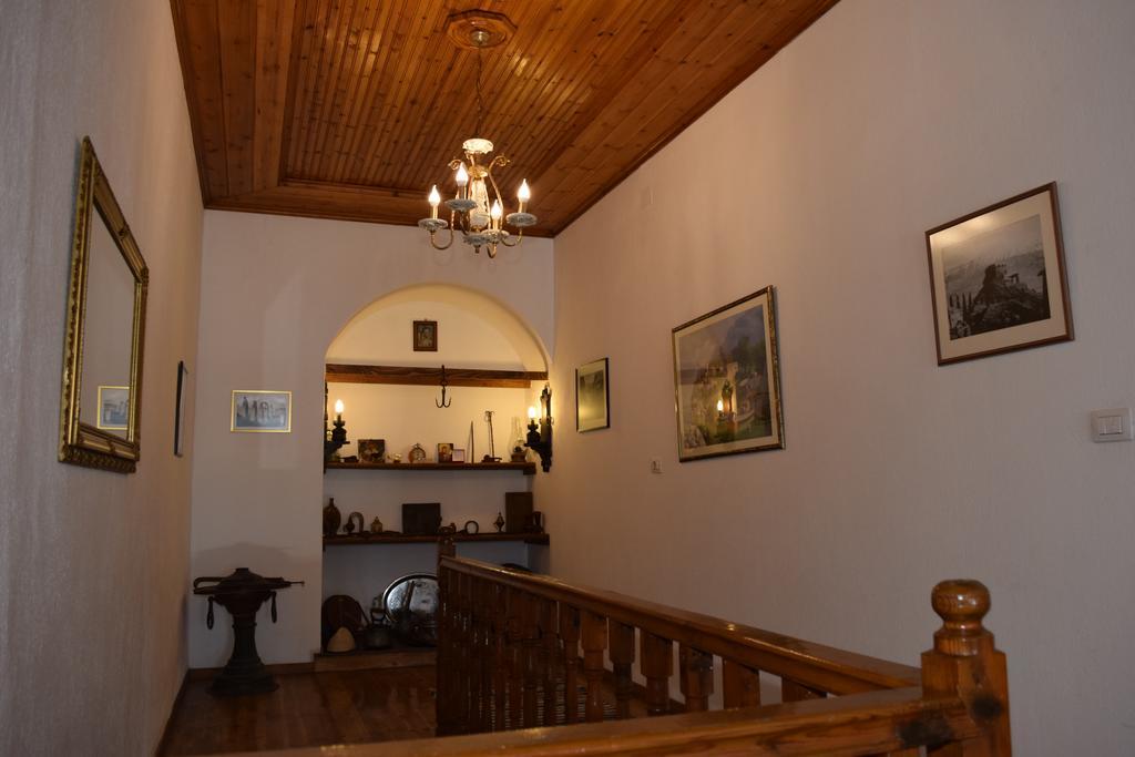 Hotel Gjirokastra Exterior photo