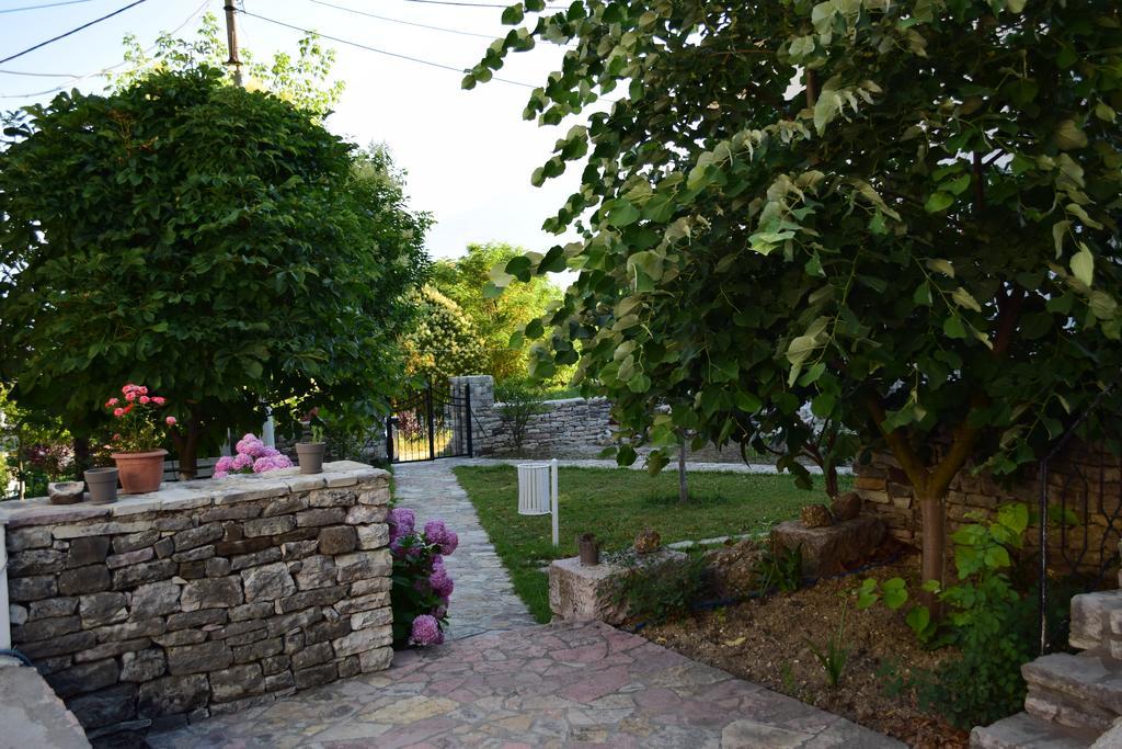 Hotel Gjirokastra Exterior photo