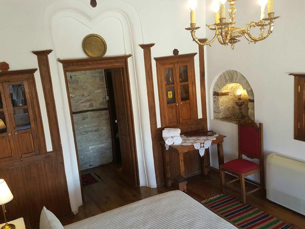 Hotel Gjirokastra Exterior photo